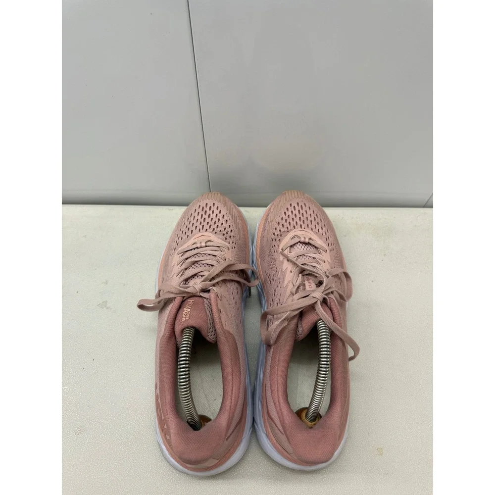 Hoka One One hoka one